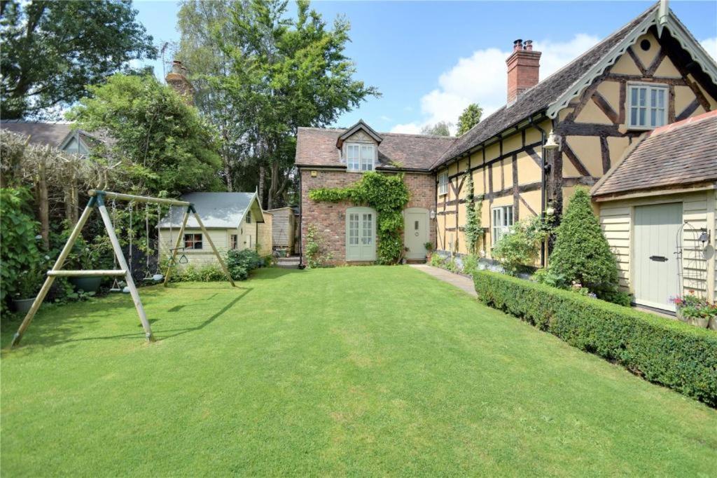 Chocolate Box Cottage In The Heart Of Shropshireラドロー エクステリア 写真